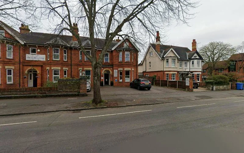 Broadhurst Dental Practice - Dental clinic in Farnborough