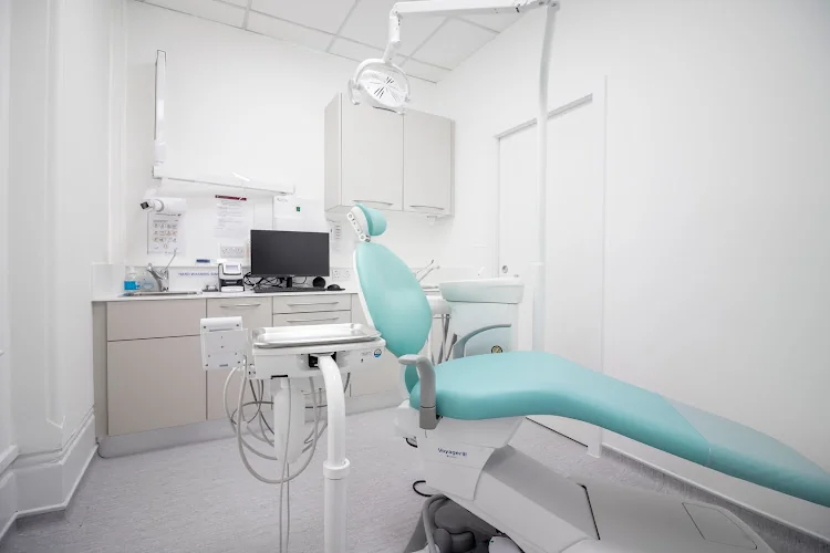City Dental Studio - Dental clinic in London