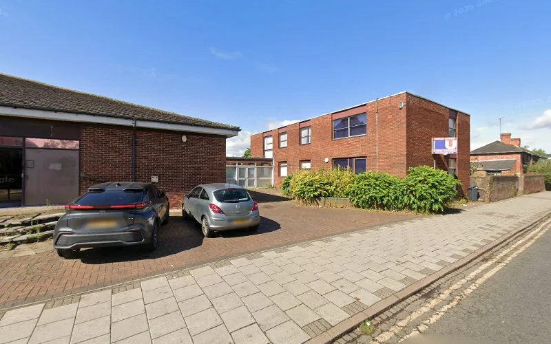 Bree Mr a G - Dental clinic in Kettering