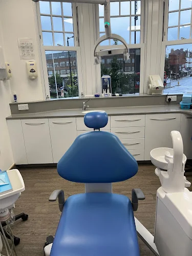 St James Dental Surgery - Dentist in London