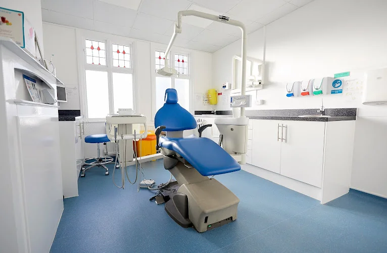 Charlton Dental Clinic - Dental clinic in London