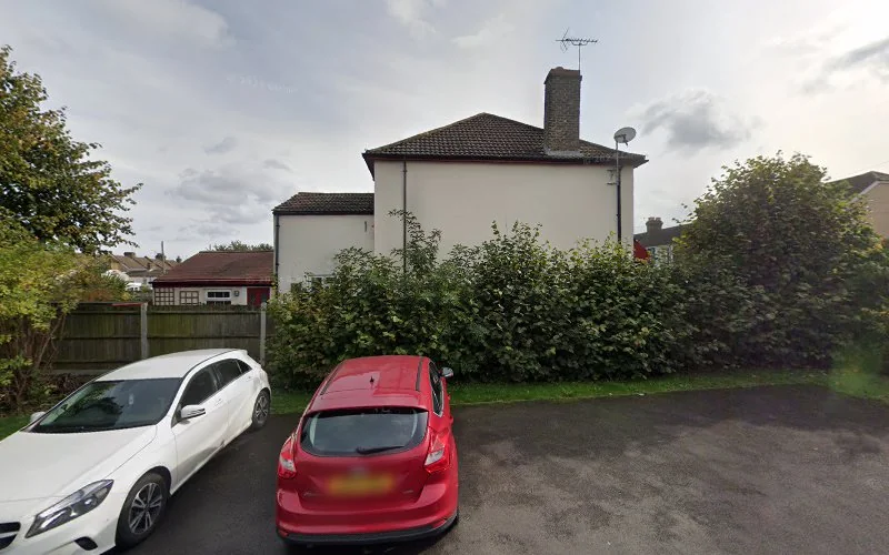 Walia H - Dental clinic in Gillingham