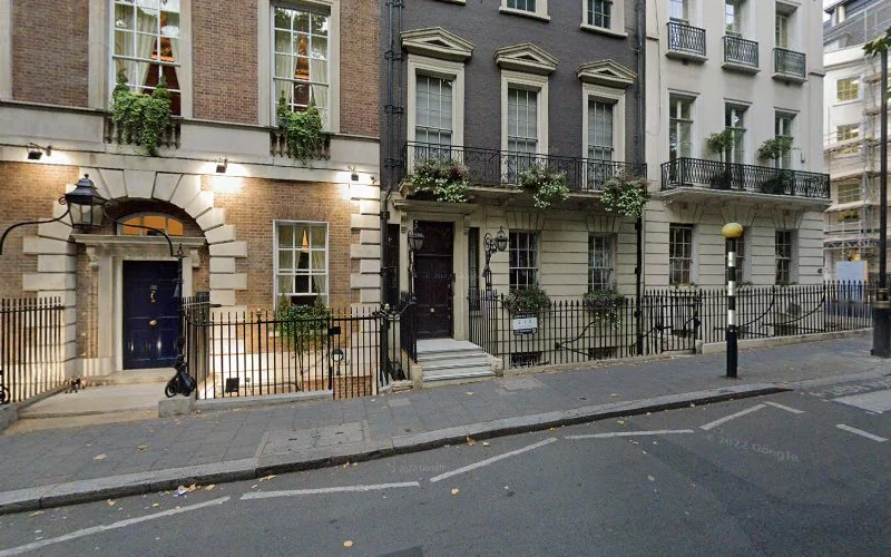 Dr Ropra - Dentist in London