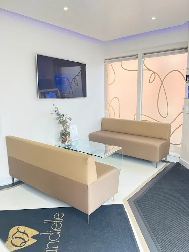 Zandielle Clinic - Dental clinic in Attleborough