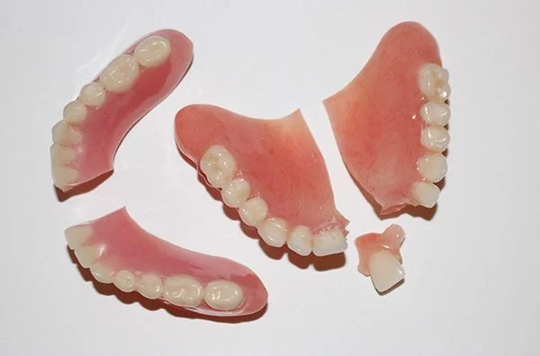 A Ceramics Ltd - Dentist in Oldham