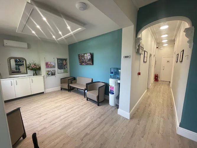 Courtrai House Dental & Implant Clinic - Dentist in Henley-on-Thames