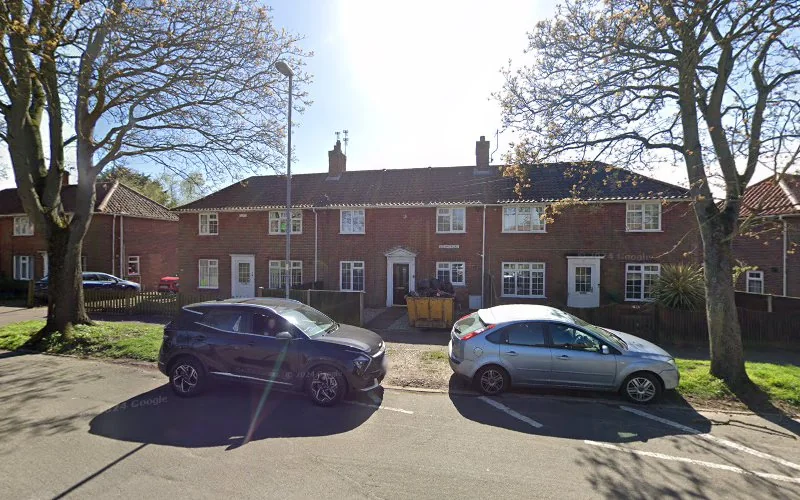 Super Whitez UK - Dentist in Norwich