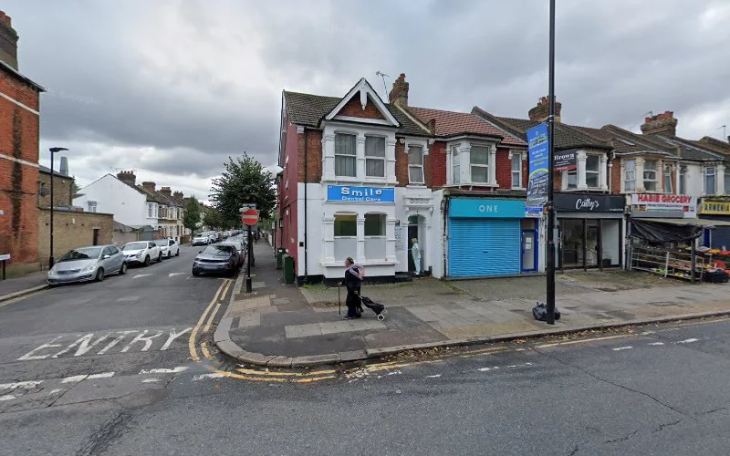 Smile Dental Surgery - Dental clinic in London