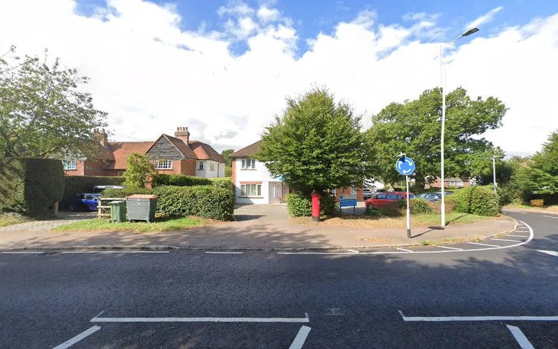 Dr John Lythall - Dentist in Knebworth