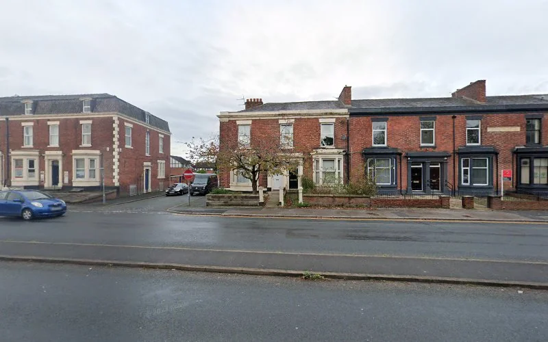 Dr I Shiakh - Moor Park Dental Practice - Dental clinic in Preston