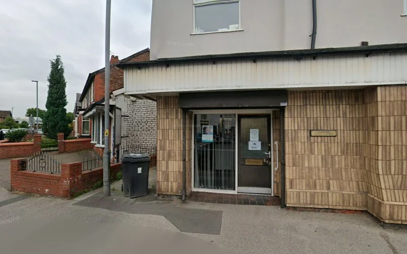 Latchford Dental Practice - Dental clinic in Warrington