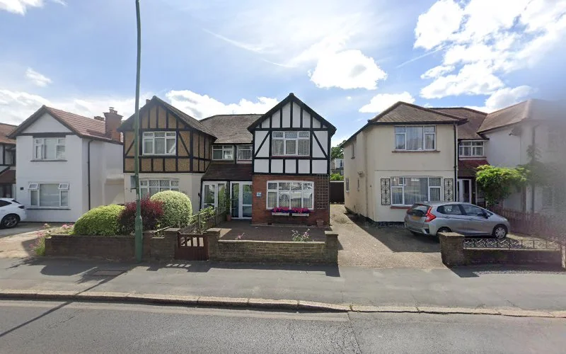 Dawoodbhai S - Dentist in Worcester Park