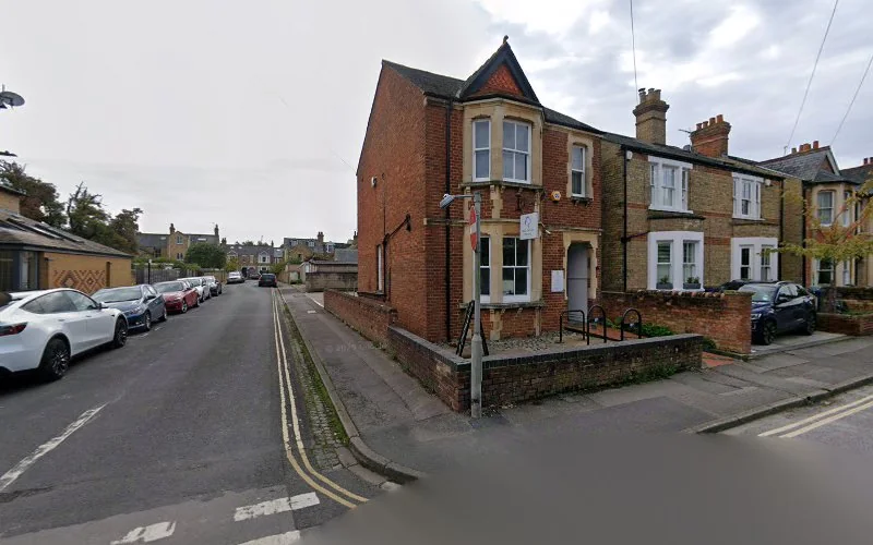 Davies Stuart R - Dentist in Oxford