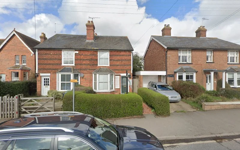 Wealden Dental Practice - Dental clinic in Ashford