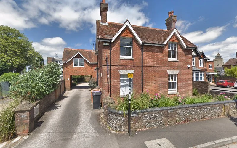 Goh a H - Dental clinic in Basingstoke