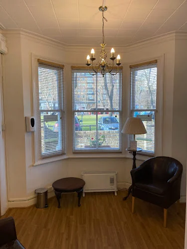 Emergency Dentist London / Heathrow - Dentist in Feltham