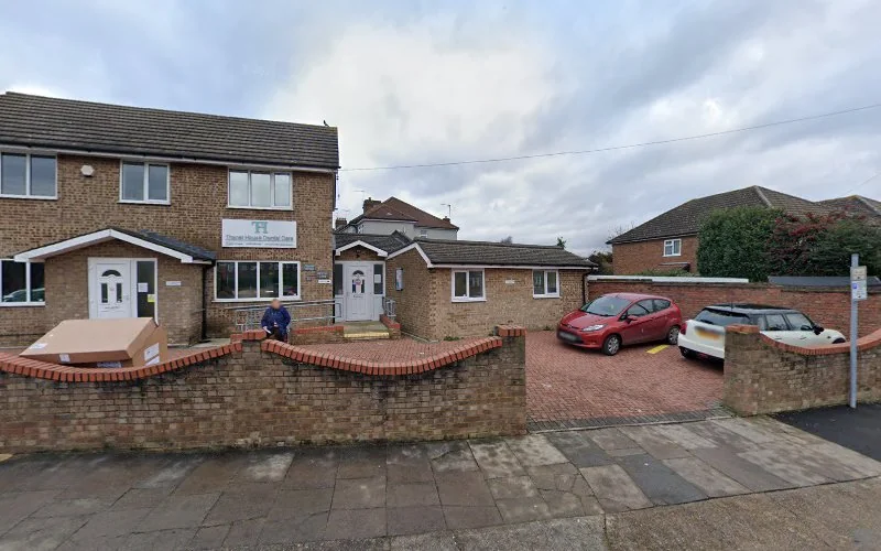 Dr Georgios Chatzopoulos - Dental implants periodontist in Bexley