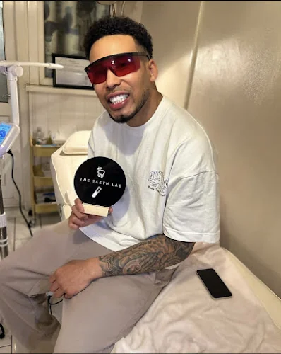 The Teeth Lab - Teeth whitening service in UK