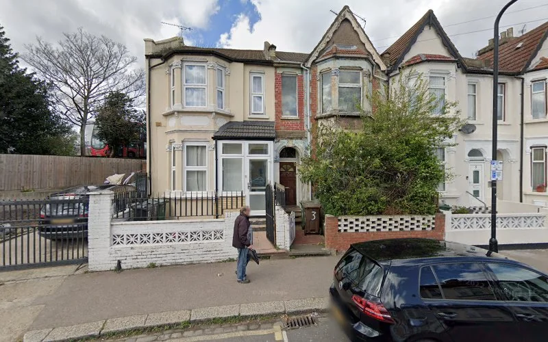 Dental Implants London - Dental implants periodontist in London