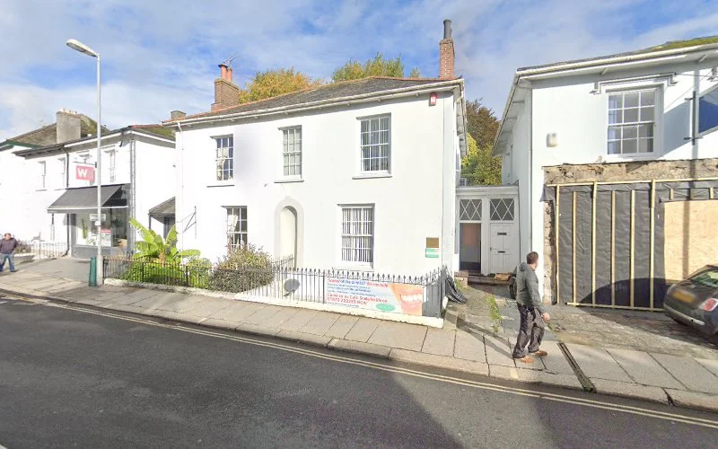 Davies P - Dental clinic in Truro