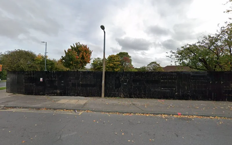 Mehta B M - Dental clinic in Harlow