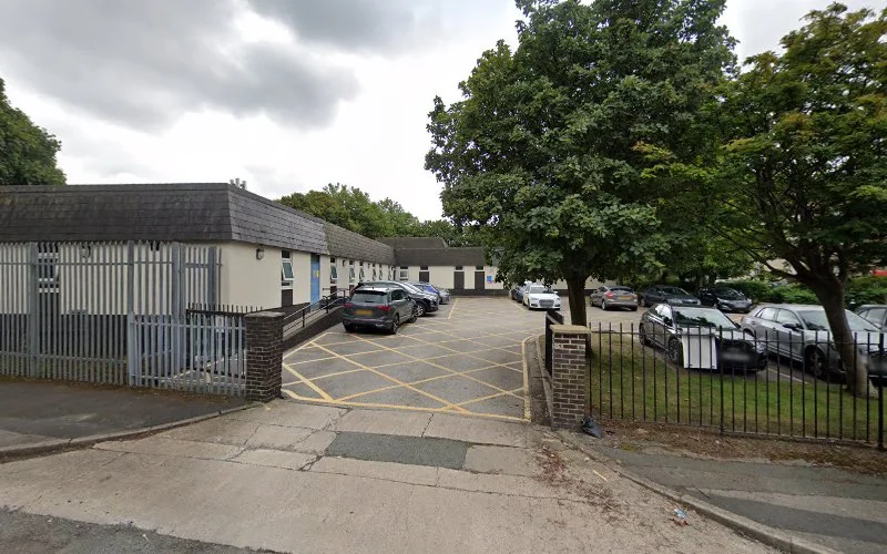 Ho C W - Dental clinic in Liverpool