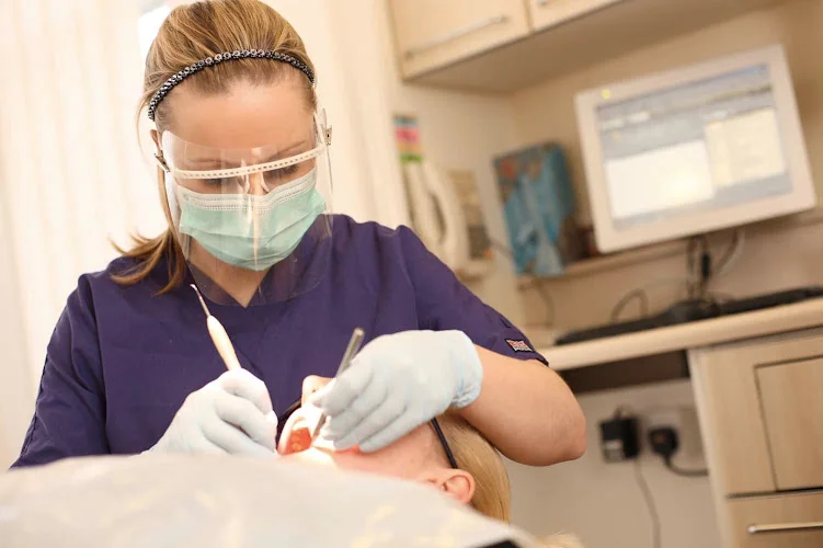 10Dental - Cosmetic dentist in Southport