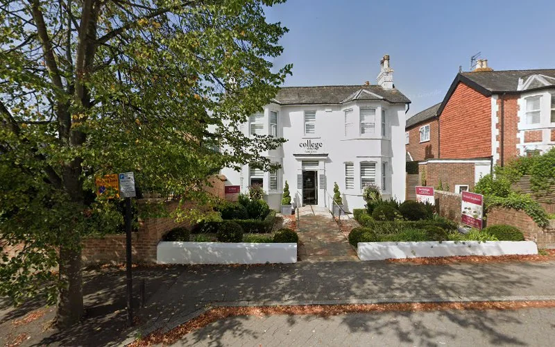 Khalessi A - Dental clinic in Petersfield