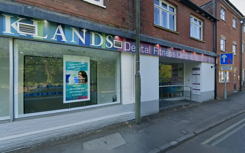 Dr Darren Jones - Dental clinic in Haslemere