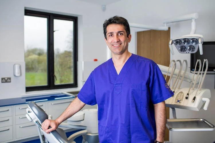 Da Vinci Dental Clinic - Dental Implant Experts - Milton Keynes - Dentist in Milton Keynes