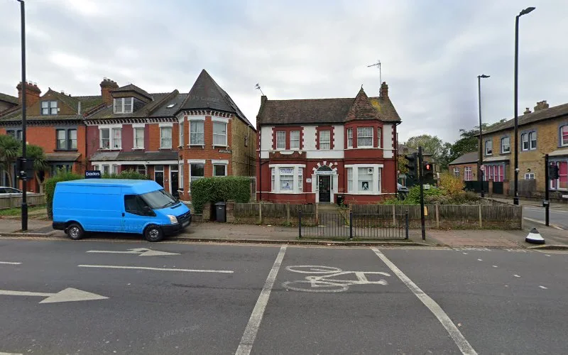 Dhami S - Dental clinic in London