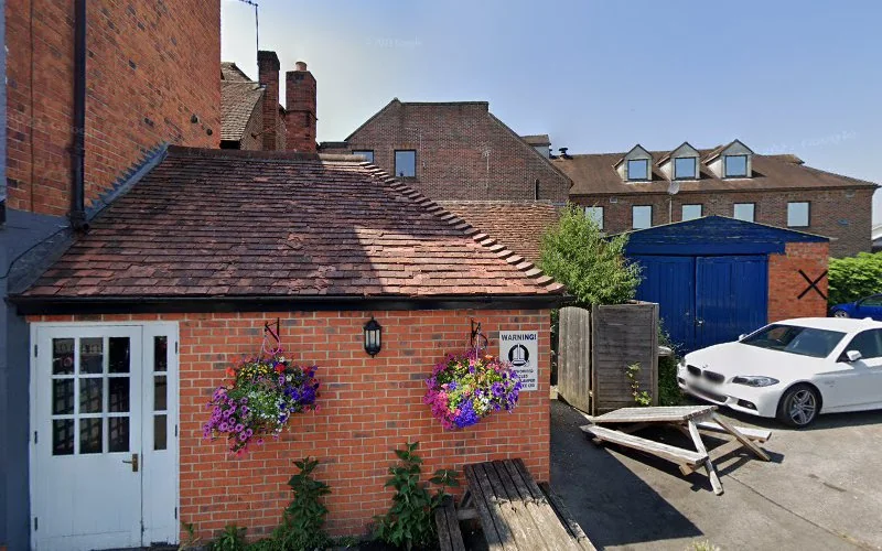 Dr Naveen Balusu - Newbury Dental Practice - Dental clinic in Newbury