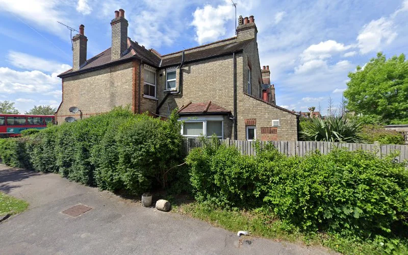 White Andrew - Dental clinic in London