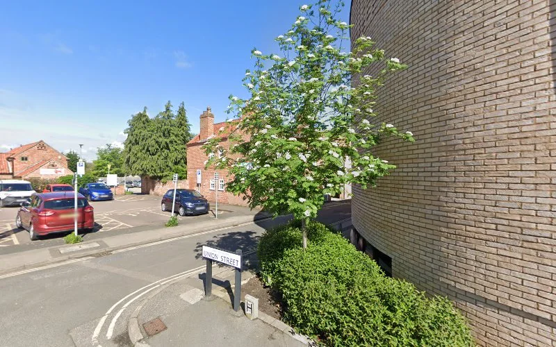 Brompton House Dental Practice - Dental clinic in Nottingham