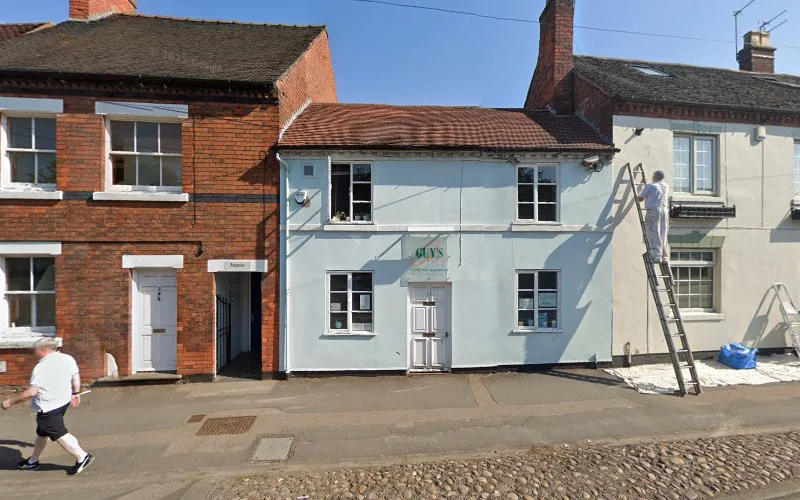 Traynor Dr F - Dental clinic in Lichfield