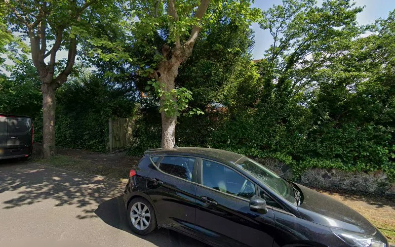 Mr K Christian - Mr K Christian - Dentist in Epsom