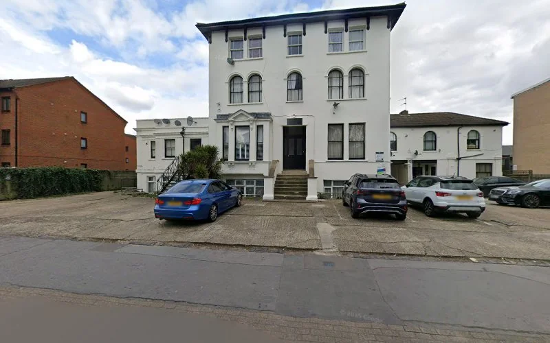 Aesthetic Smile Studio - Dental clinic in Croydon