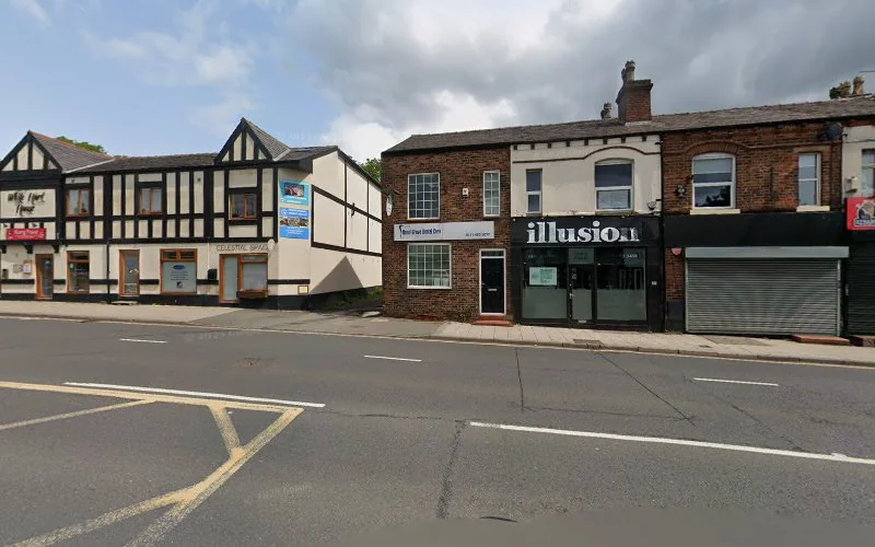 Mr Eaton - Dental clinic in Stockport