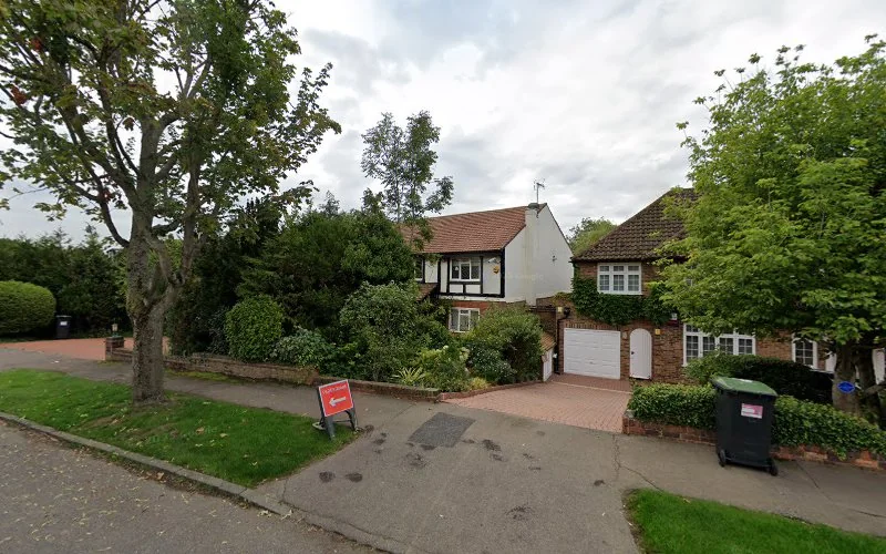 Michael Wise Dental Education Ltd - Dental clinic in Barnet