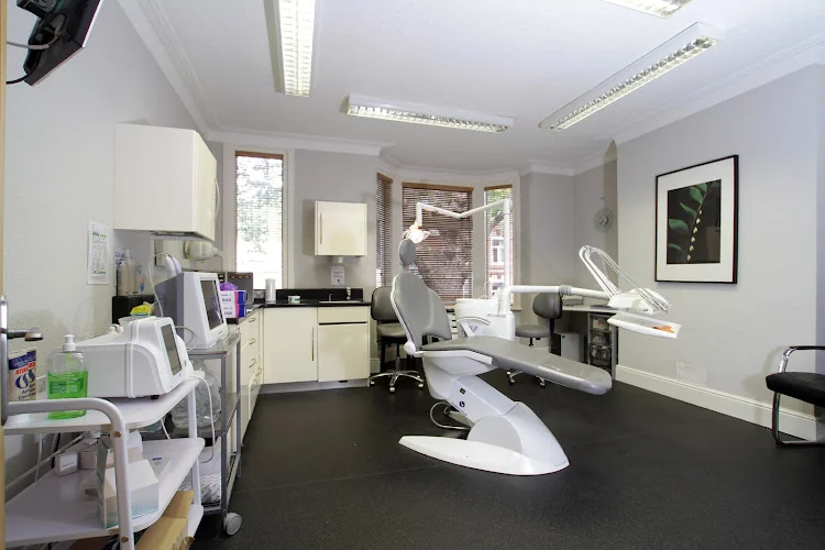 Kevin Manners Denture Clinics - Dental clinic in Nottingham