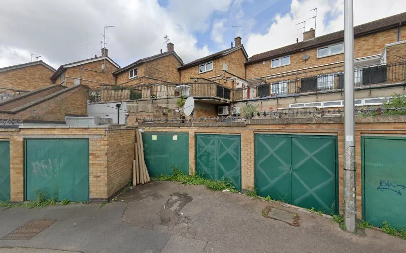 Hindocha - Dental clinic in Leicester