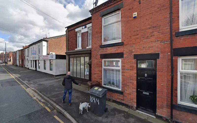 HG - Dentist in Manchester