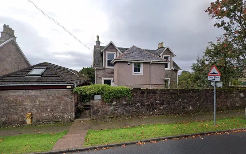 Dr S Phillips - Dentist in Helensburgh