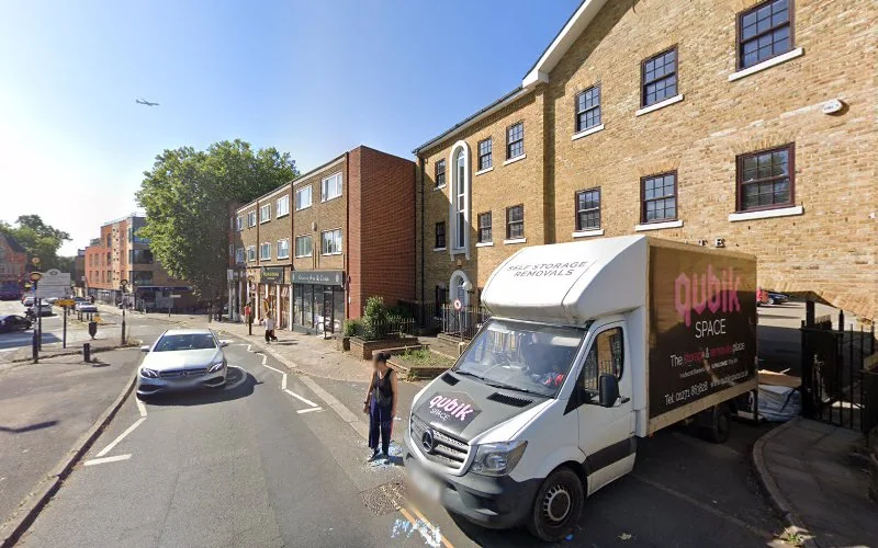 Dentist Chiswick - Dentist in London