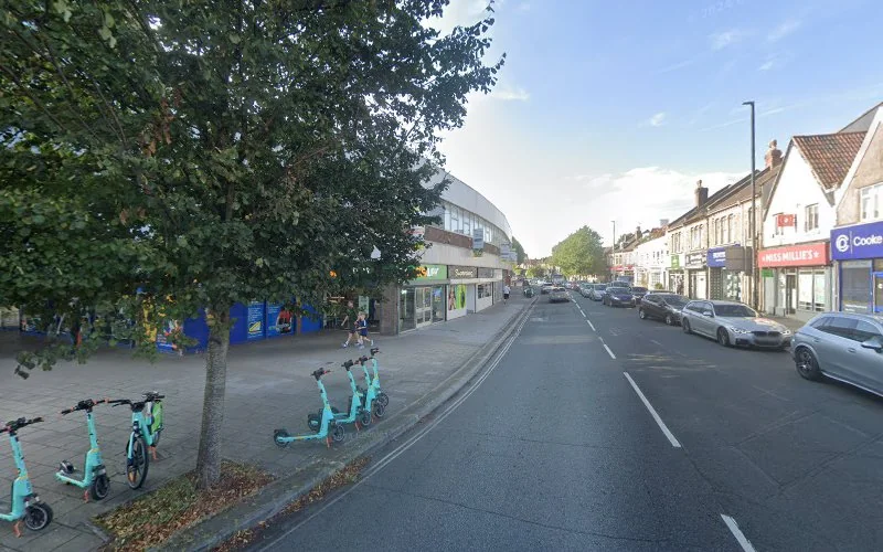 Jacob Taekke Dental Implants - Dental clinic in Bristol