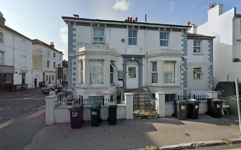 Hanna P - Dental clinic in Eastbourne