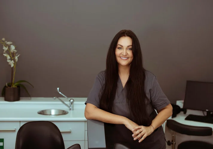 Dental Hygienist Kensington Vaida Buksnaityte at TKD - Dental hygienist in London