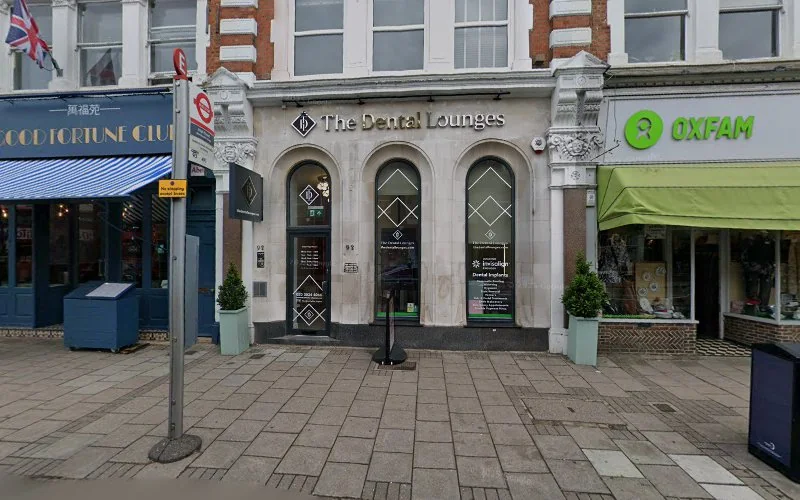 Dr Max Rahman - Dentist in London