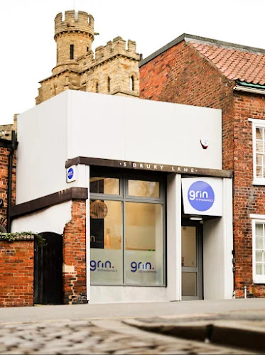 Grin Orthodontics - Orthodontist in Lincoln