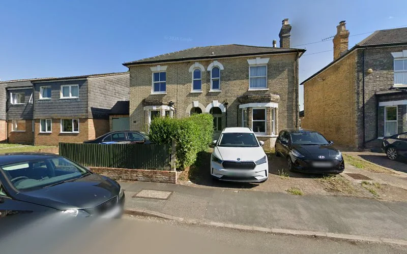 Polish Dental Denture - Dental clinic in Egham